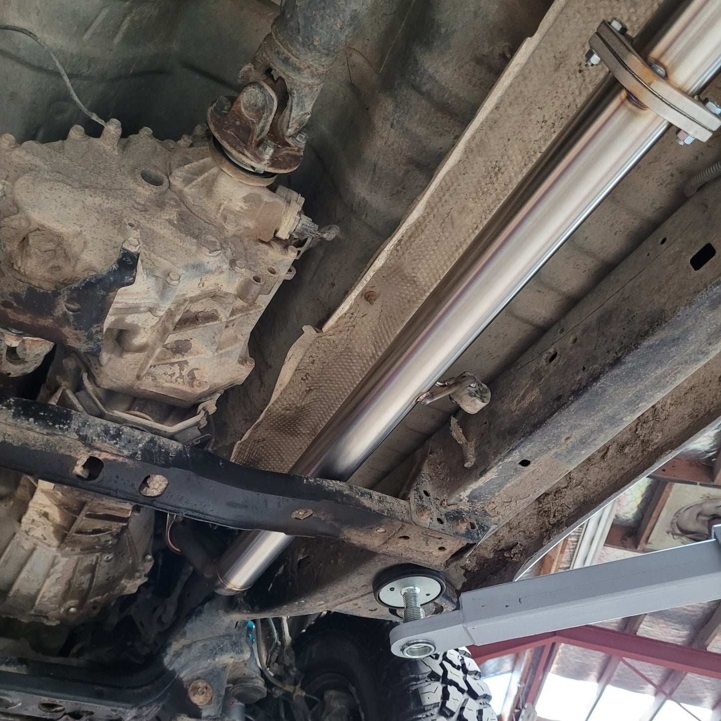 Toyota Hilux N80 2015+ 3" Mid Pipe