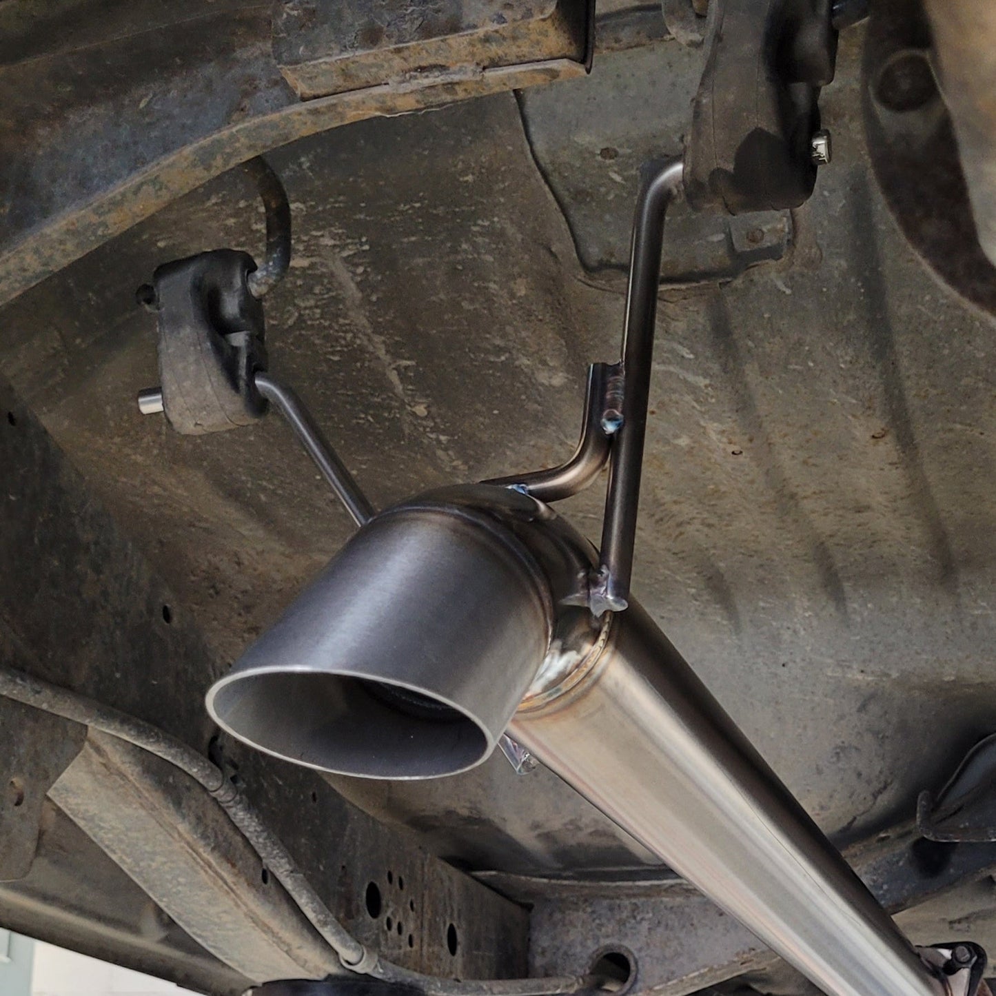 Ford Courier 1998-2006 2.5" Mid Pipe And Diff Dump Combo